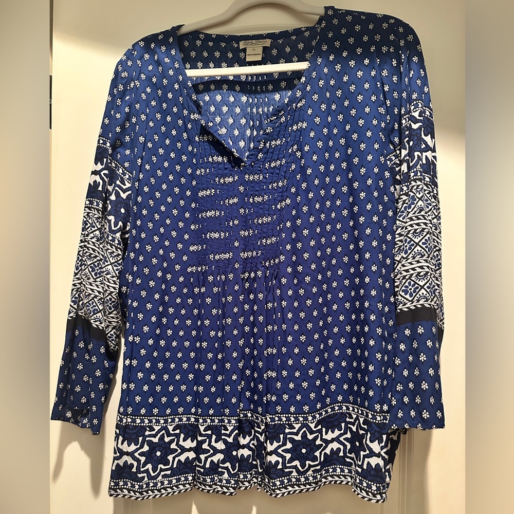Pre loved Lucky brand Blue Patterned Women's Top. XL.